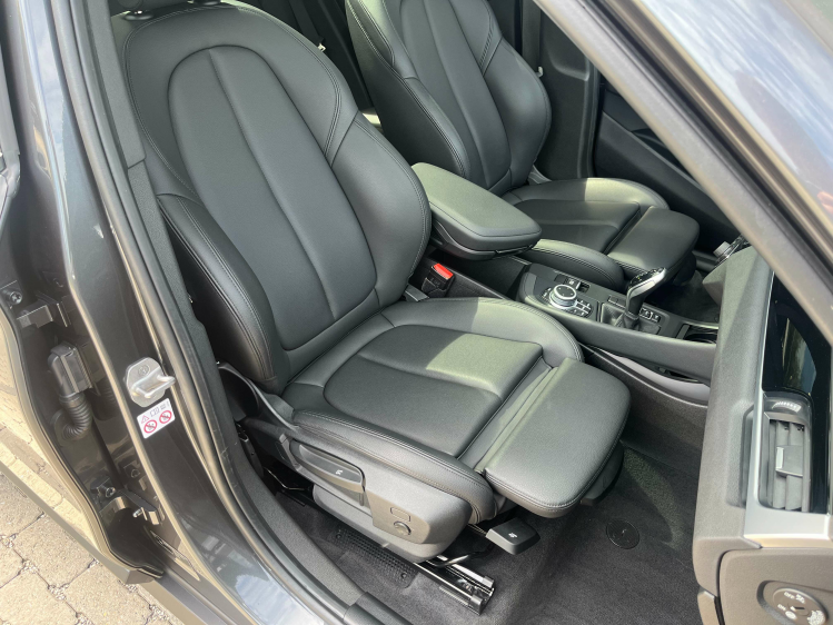 BMW X1 X1 1.5iA sDrive18 Panodak/Leder/Camera/Sportzetels/...!! Leconte Motors