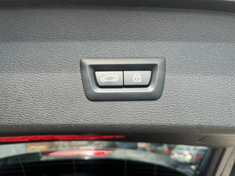 BMW X1 X1 1.5iA sDrive18 Panodak/Leder/Camera/Sportzetels/...!! Leconte Motors