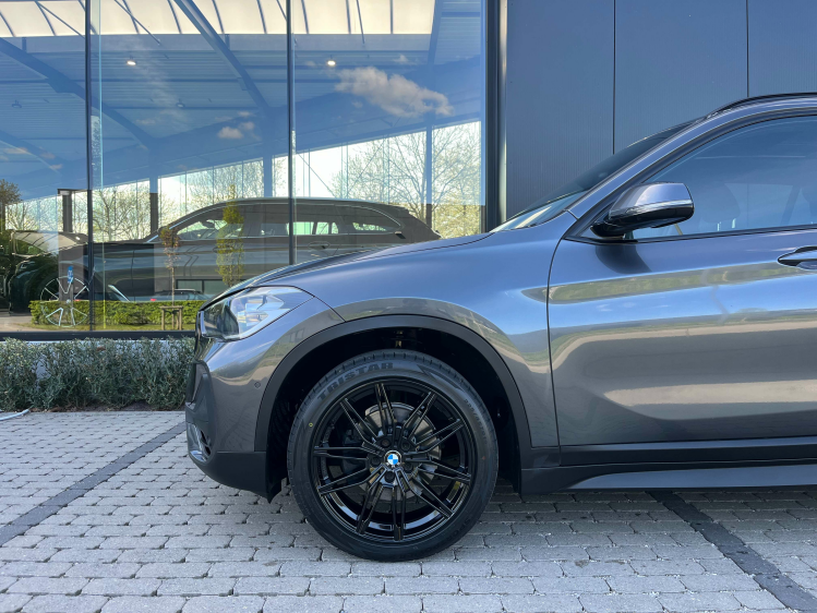 BMW X1 X1 1.5iA sDrive18 Panodak/Leder/Camera/Sportzetels/...!! Leconte Motors