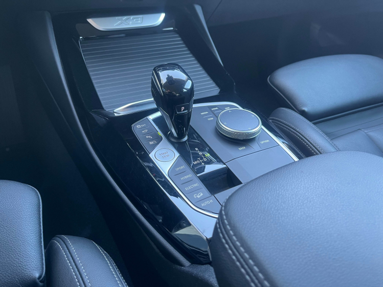 BMW X3 X3 2.0iA xDrive30 Sportzetels/Carplay/360'CAM/Trekhaak Leconte Motors