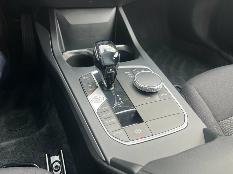 BMW 118 118iA Full-LED/Navigatie/Carplay/Cruise/PDC/BLTH.. Leconte Motors