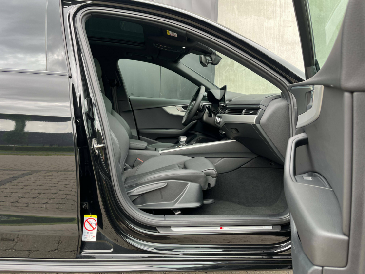 Audi A4 A4 Avant 35 TFSI S-Tronic S-Line Panodak/Virtual/Camera/Carplay Leconte Motors