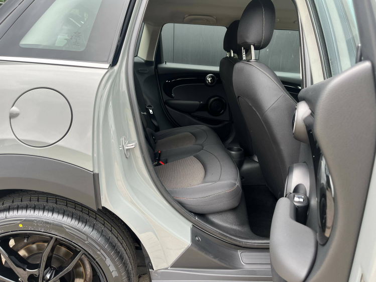 MINI Cooper Mini 1.5A Cooper Virtual/LED/Carplay/Navigatie Leconte Motors