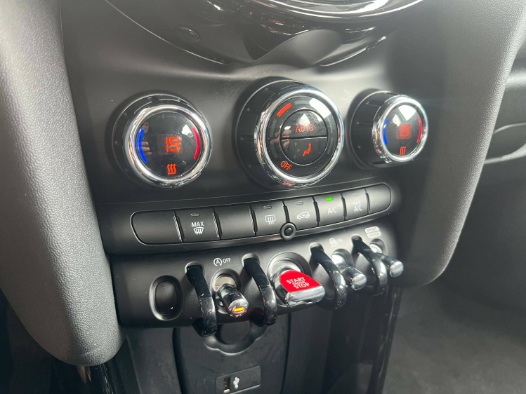 MINI Cooper Mini 1.5A Cooper Virtual/LED/Carplay/Navigatie Leconte Motors