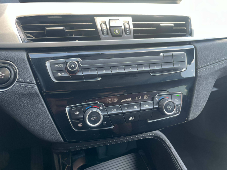 BMW X1 X1 1.5iA xDrive25e M-Pack Panodak/Leder/Camera/HUD/...!! Leconte Motors