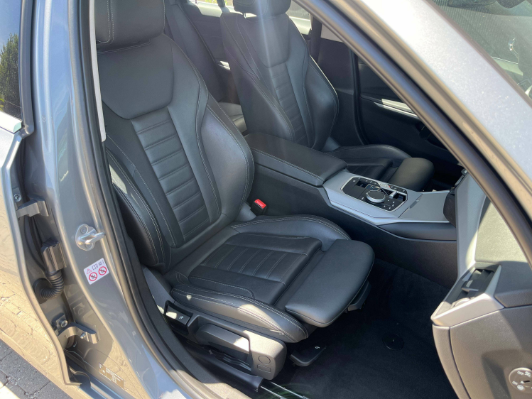 BMW 318 Touring 318iA Facelift Widescreen/LED/Leder/Sportzetels/Camera/...!! Leconte Motors