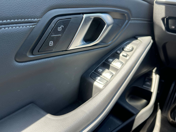 BMW 318 Touring 318iA Facelift Widescreen/LED/Leder/Sportzetels/Camera/...!! Leconte Motors