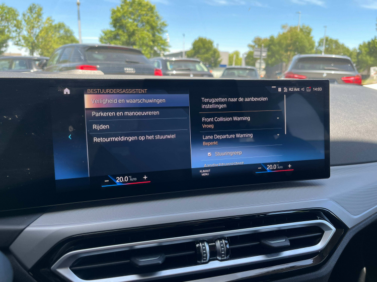 BMW 318 Touring 318iA Facelift Widescreen/LED/Leder/Sportzetels/Camera/...!! Leconte Motors