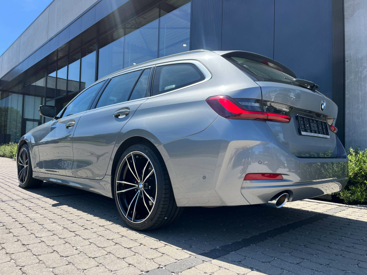 BMW 318 Touring 318iA Facelift Widescreen/LED/Leder/Sportzetels/Camera/...!! Leconte Motors