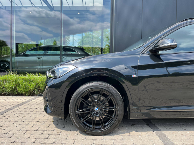 BMW X1 X1 1.5iA sDrive18 M-Sportpakket Leder/Memoryseats/Carplay/... Leconte Motors