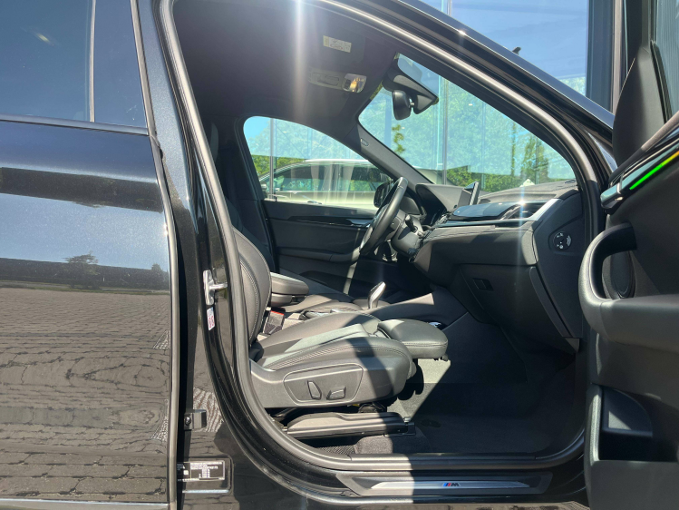 BMW X1 X1 1.5iA sDrive18 M-Sportpakket Leder/Memoryseats/Carplay/... Leconte Motors