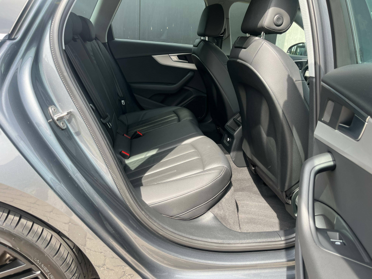 Audi A4 A4 Avant 35 TFSI S-Tronic LED/Leder/Camera/Trekhaak/Zetelverwarming/...!! Leconte Motors