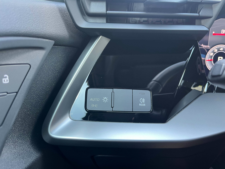 Audi A3 A3 30 TFSI Berline S tronic Lederen-Sportzetels/Carplay/ACC/Zetelverwarming Leconte Motors