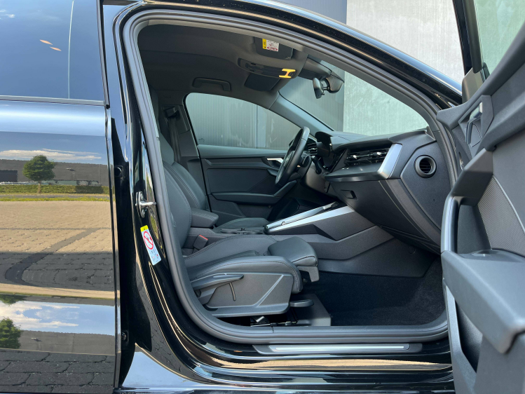 Audi A3 A3 30 TFSI Berline S tronic Lederen-Sportzetels/Carplay/ACC/Zetelverwarming Leconte Motors