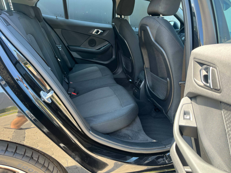 BMW 116 116i Hatchback Full-LED/Carplay/Zetelverwarming/Cruise/...!! Leconte Motors
