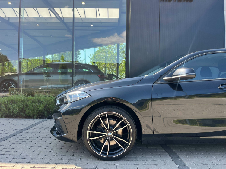 BMW 116 116i Hatchback Full-LED/Carplay/Zetelverwarming/Cruise/...!! Leconte Motors