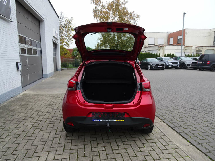 Mazda 2 1.5i Skyactiv-G 5d. TREKHAAK,SERVO,CENTR.VERGREND. Garage Nico Vanderheeren BV