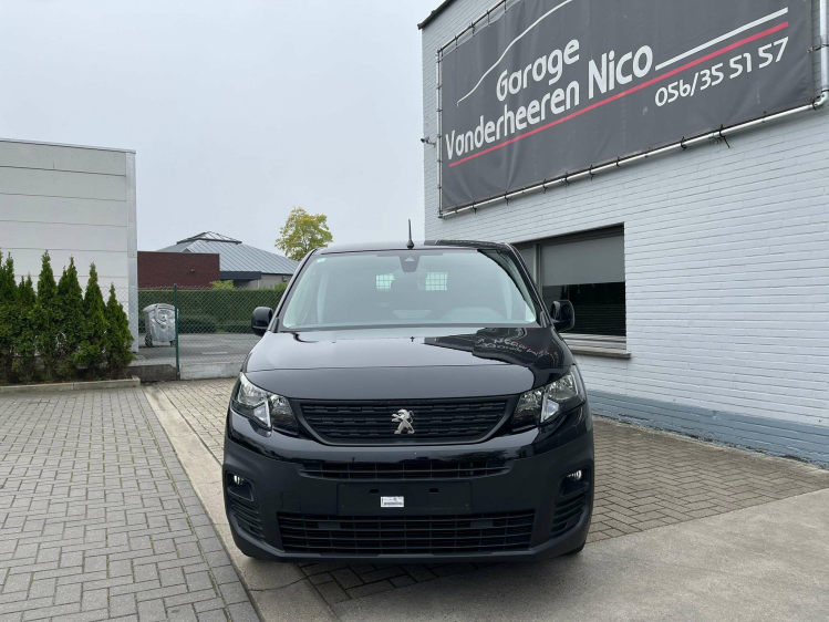 Peugeot Onbekend Partner 1.2 PureTech 3pl. AUTOMAAT,APPLE CARPLAY Garage Nico Vanderheeren BV