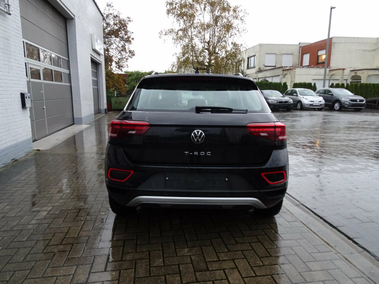 Volkswagen T-Roc 1.0TSi Life VIRTUAL,APPLECARPLAY,AUT.PARKEREN,LED Garage Nico Vanderheeren BV