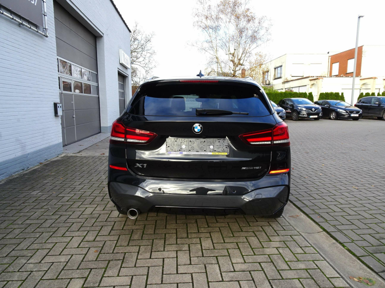 BMW X1 1.5iA sDrive18 M-PACK,LED,KEYLESS,SPORTZETELS,NAVI Garage Nico Vanderheeren BV