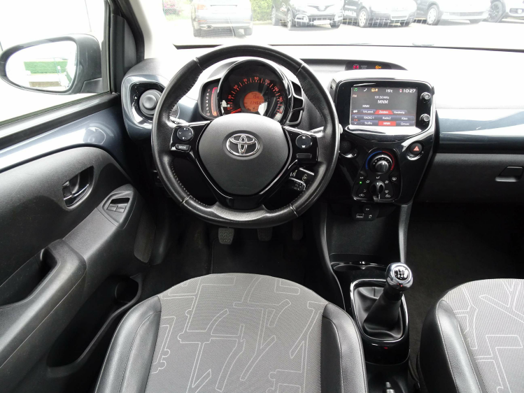 Toyota Aygo 1.0i VVT-i 5d. OPENDAK,CAMERA,CRUISE,BLUETH Garage Nico Vanderheeren BV
