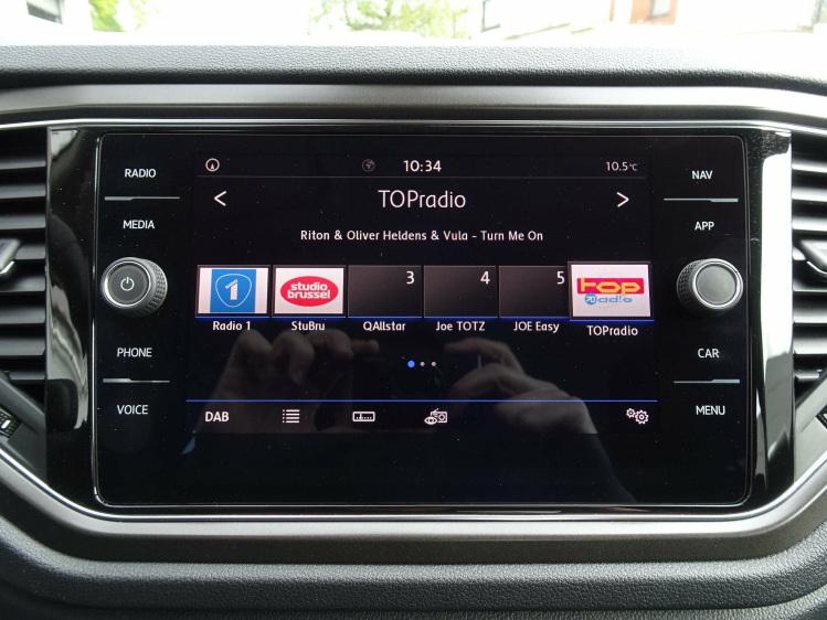 Volkswagen T-Roc 1.0 TSI | NAVI, CARPLAY, PDC V+A, TREKHAAK, AIRCO Garage Nico Vanderheeren BV