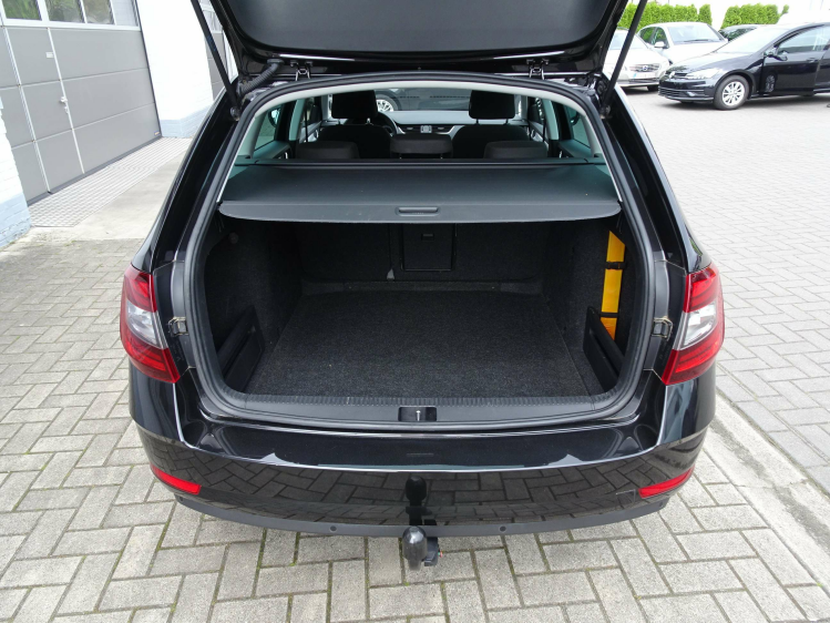 Skoda Octavia 1.5TSi Ambition DSG,CARPLAY,TREKHAAK,NAVI,CRUISE Garage Nico Vanderheeren BV