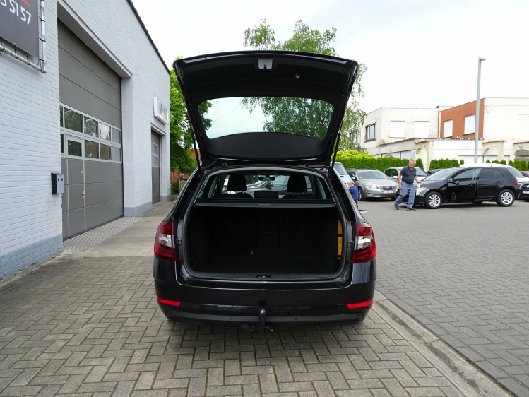 Skoda Octavia 1.5TSi Ambition DSG,CARPLAY,TREKHAAK,NAVI,CRUISE Garage Nico Vanderheeren BV