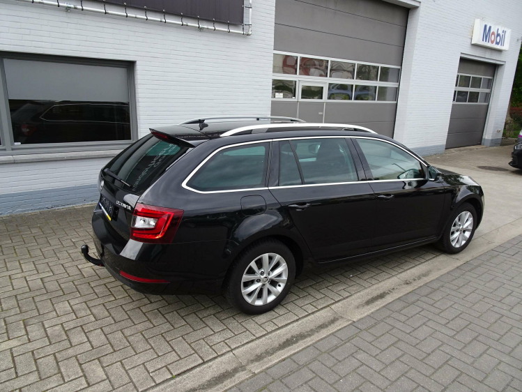 Skoda Octavia 1.5TSi Ambition DSG,CARPLAY,TREKHAAK,NAVI,CRUISE Garage Nico Vanderheeren BV