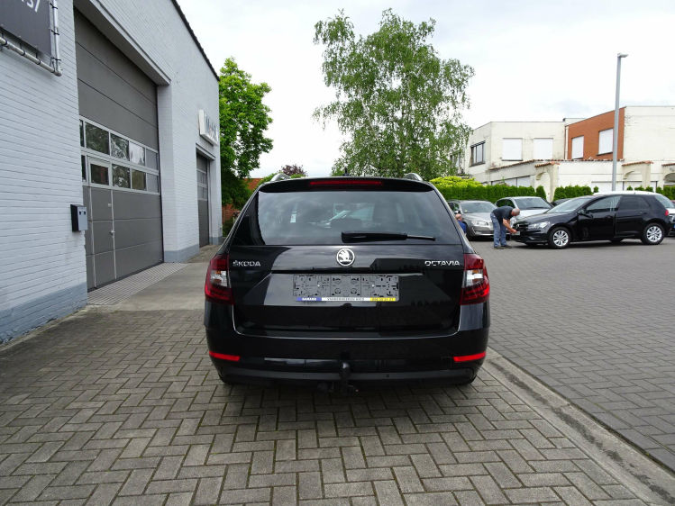 Skoda Octavia 1.5TSi Ambition DSG,CARPLAY,TREKHAAK,NAVI,CRUISE Garage Nico Vanderheeren BV