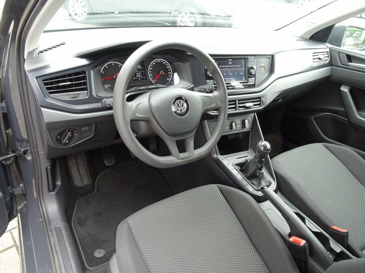 Volkswagen Polo 1.0TSi 5d. Comf. CARPLAY,AIRCO,BLUETH,PDC V+A,ALU Garage Nico Vanderheeren BV