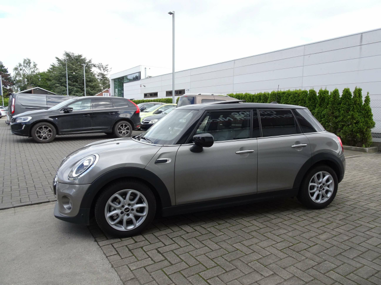 MINI Cooper 1.5iA 5d. PANODAK,FULL LED,SPORTZETELS,LEDER,NAVI Garage Nico Vanderheeren BV