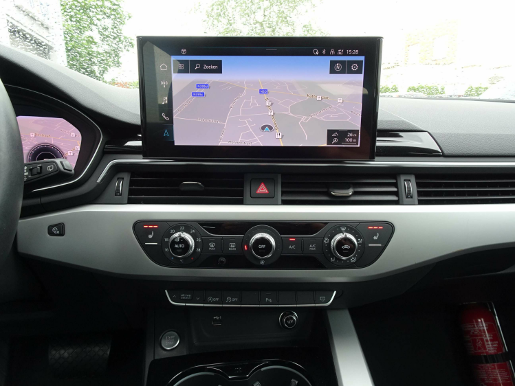 Audi A4 35TFSi S-Tronic VIRTUAL,PANODAK,LED,CAMERA,CARPLAY Garage Nico Vanderheeren BV