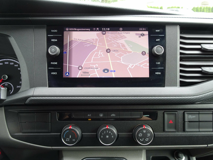 Volkswagen T6.1 Caravelle 5pl. Lichte vracht NAVI,CARPLAY,CAMERA,TREKHAAK Garage Nico Vanderheeren BV