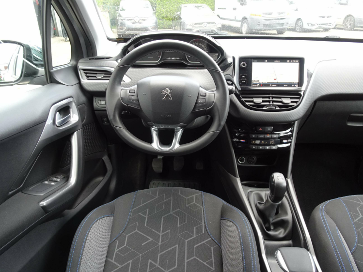 Peugeot 2008 1.2i PureTech Style Garage Nico Vanderheeren BV