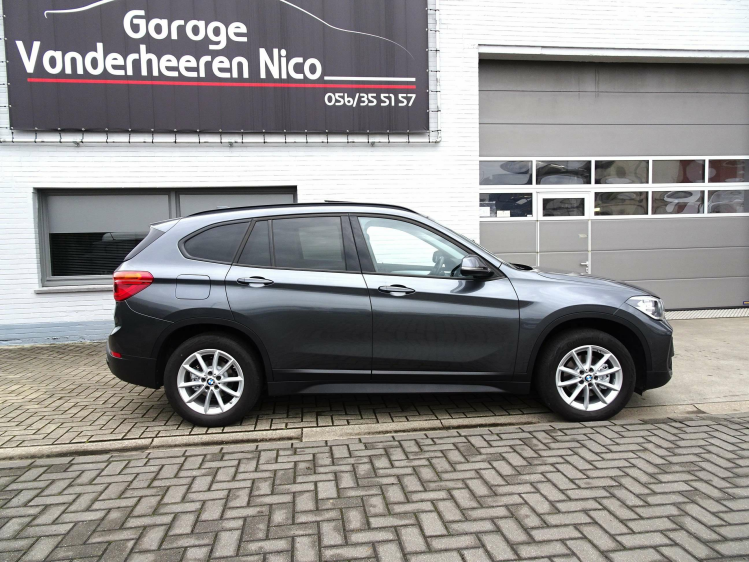 BMW X1 1.5iA sDrive18 PANODAK,CAMERA,HEAD-UP,TREKHAAK Garage Nico Vanderheeren BV