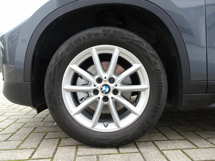 BMW X1 1.5iA sDrive18 PANODAK,CAMERA,HEAD-UP,TREKHAAK Garage Nico Vanderheeren BV