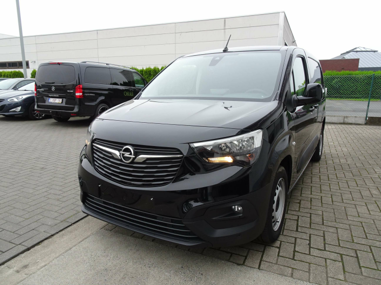 Opel Combo 1.2i 2pl. L2H1 NAVI,CARPLAY,CRUISE,SCHUIFDEUR L+R Garage Nico Vanderheeren BV