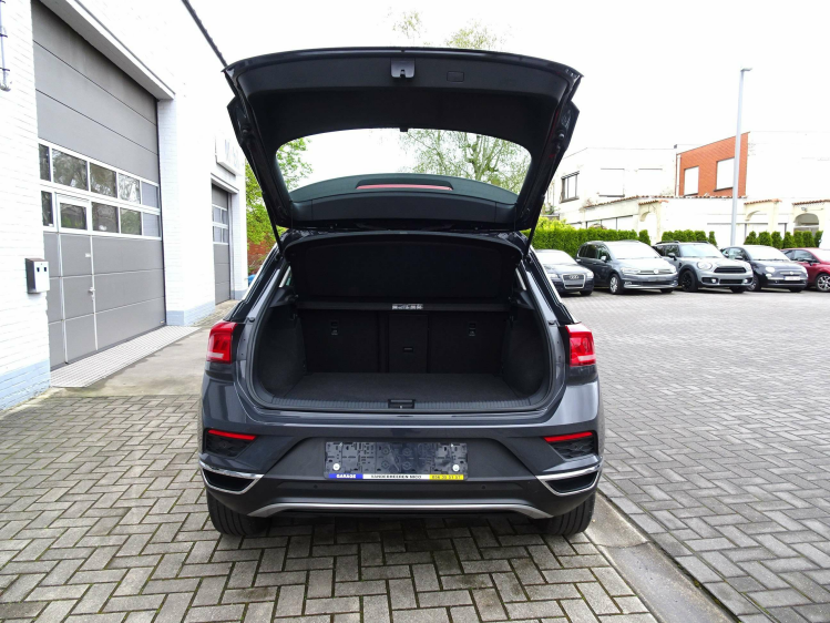 Volkswagen T-Roc 1.0TSi Style CARPLAY,ADAPT.CRUISE,AIRCO,DAB,BLUETH Garage Nico Vanderheeren BV