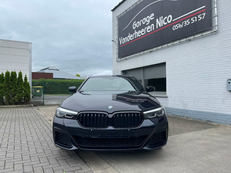 BMW 530 530e | M PACK,LEDEREN ZETELS,CARPLAY, CAMERA Garage Nico Vanderheeren BV