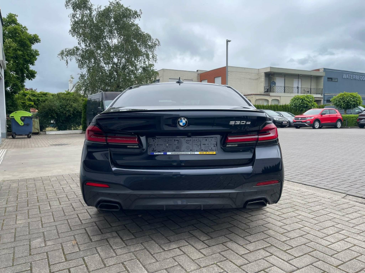 BMW 530 530e | M PACK,LEDEREN ZETELS,CARPLAY, CAMERA Garage Nico Vanderheeren BV