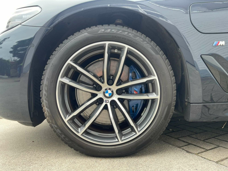 BMW 530 530e | M PACK,LEDEREN ZETELS,CARPLAY, CAMERA Garage Nico Vanderheeren BV