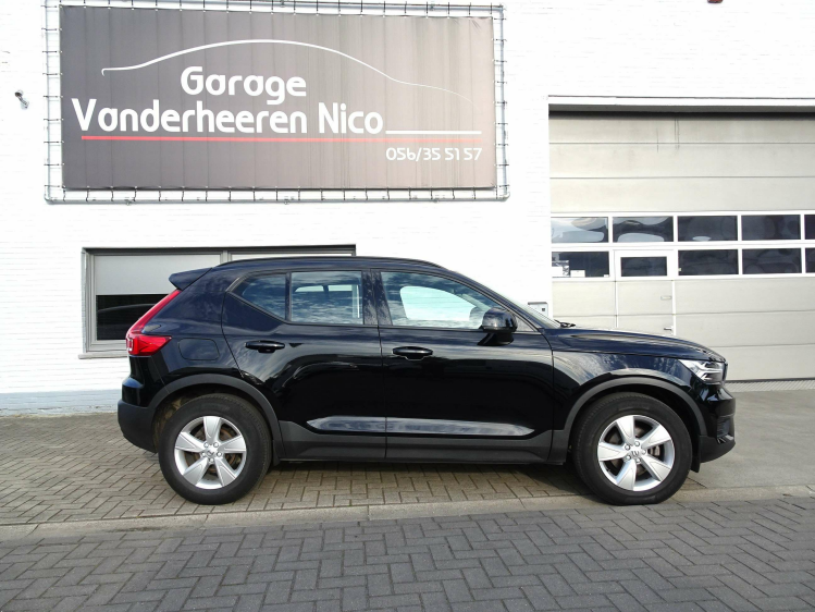 Volvo XC40 1.5T2 Momentum Geartronic CARPLAY,CAMERA,CRUISE Garage Nico Vanderheeren BV