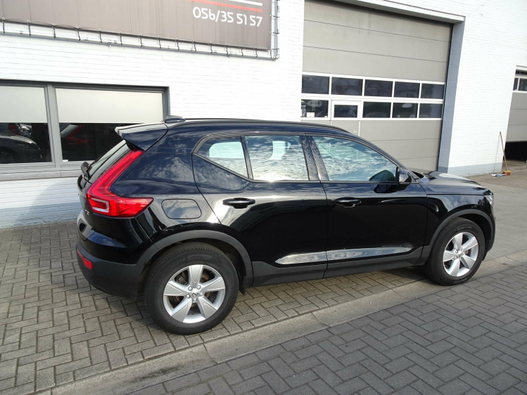 Volvo XC40 1.5T2 Momentum Geartronic CARPLAY,CAMERA,CRUISE Garage Nico Vanderheeren BV