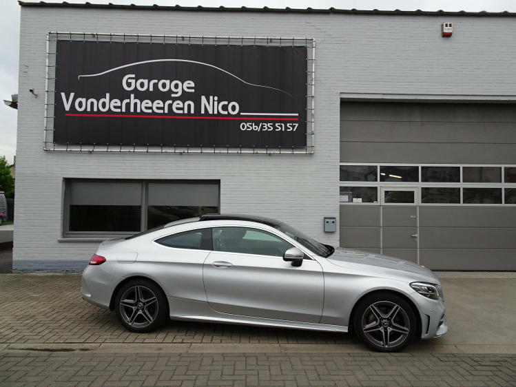 Mercedes-Benz C 180 AMG LINE, PANO DAK, CAMERA, ALCANTARA ZETELS Garage Nico Vanderheeren BV