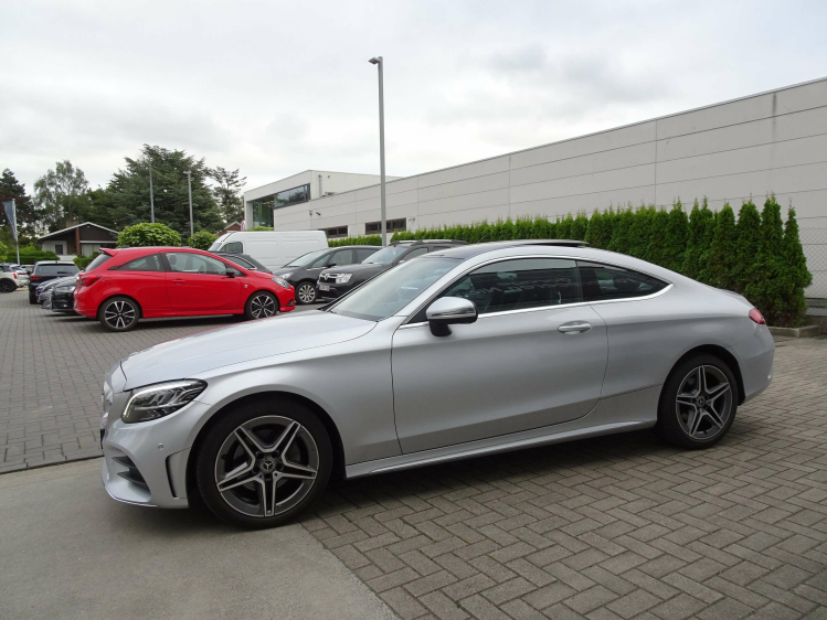 Mercedes-Benz C 180 AMG LINE, PANO DAK, CAMERA, ALCANTARA ZETELS Garage Nico Vanderheeren BV