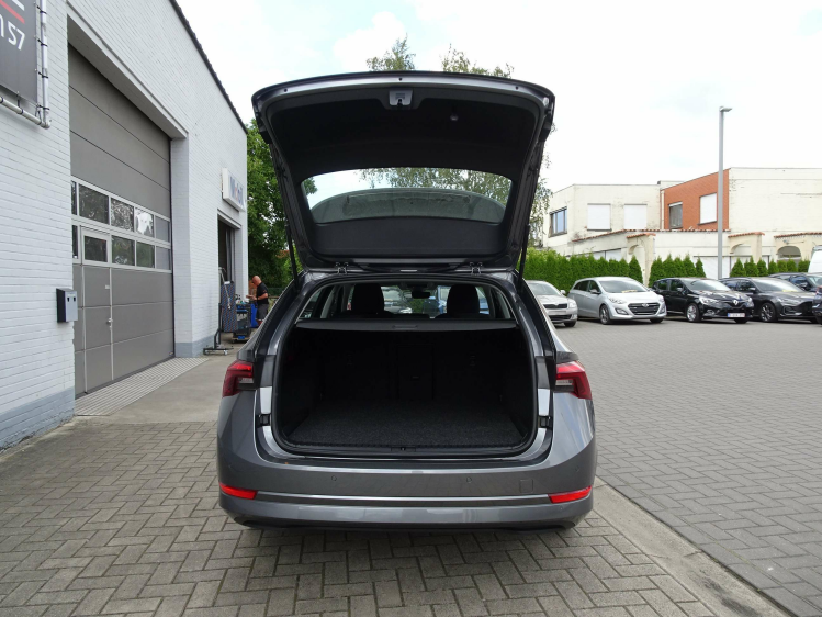 Skoda Octavia 1.4TSi PHEV Style DSG,VIRTUAL,CARPLAY,CRUISE,PDC Garage Nico Vanderheeren BV