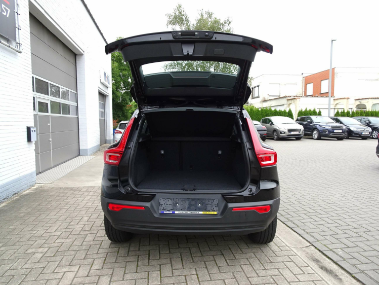 Volvo XC40 1.5T2 Momentum Geartronic FULL LED,EL.KOFFER,CRUIS Garage Nico Vanderheeren BV