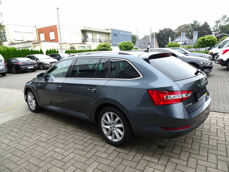 Skoda Superb 1.4TSi PHEV (160 kW) DSG,LED,CAMERA,CARPLAY,KEYLES Garage Nico Vanderheeren BV