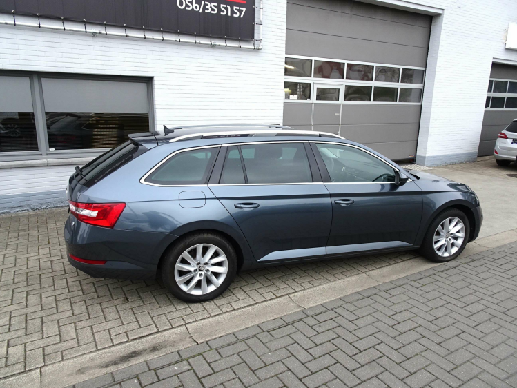 Skoda Superb 1.4TSi PHEV (160 kW) DSG,LED,CAMERA,CARPLAY,KEYLES Garage Nico Vanderheeren BV